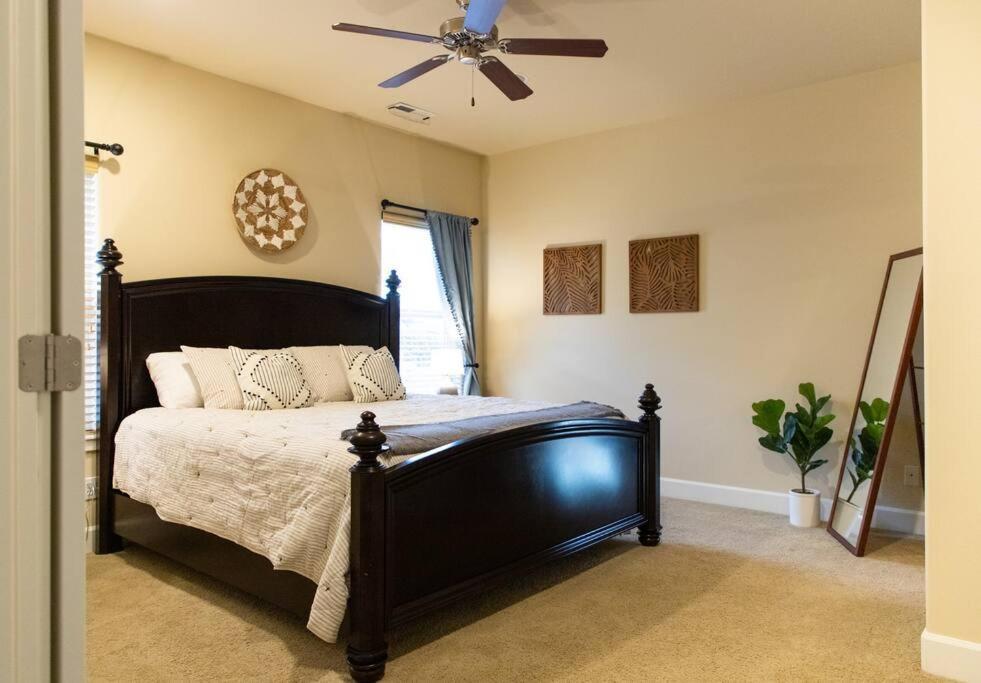 Sunserra Villa! Movie Room, Family Friendly, Bbqs, Pools, Free Golf! Quincy ภายนอก รูปภาพ
