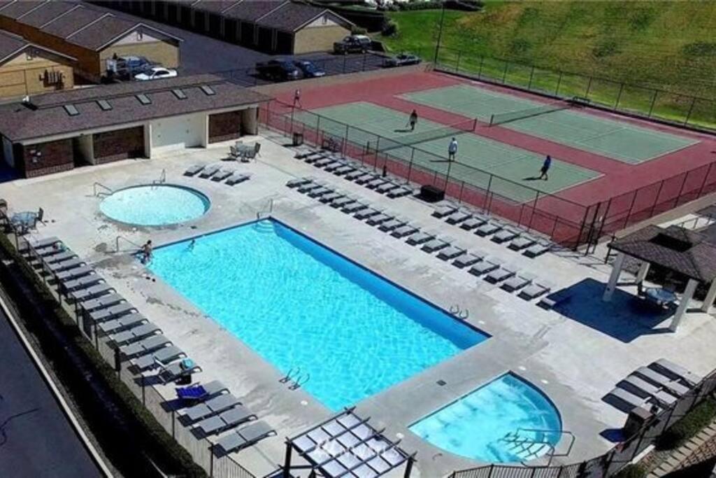 Sunserra Villa! Movie Room, Family Friendly, Bbqs, Pools, Free Golf! Quincy ภายนอก รูปภาพ